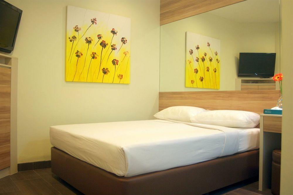 Hotel 81 Dickson Singapur Dış mekan fotoğraf